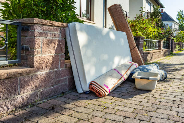 Best Yard Cleanup Services  in Kendall Park, NJ